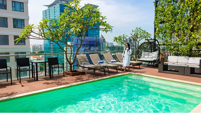 Rooftop Swimming Pool