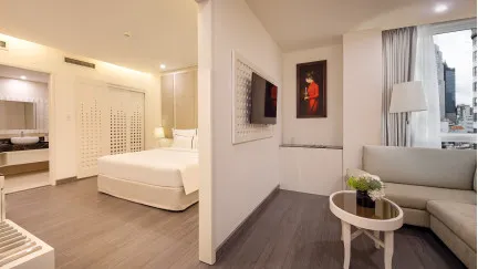 Sakura Suite City View