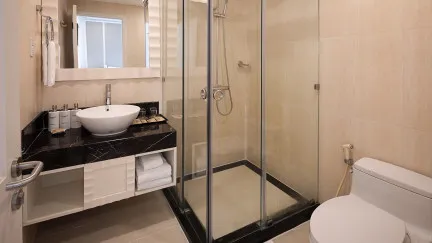 Senior Deluxe Double Window – Sakura